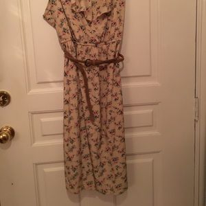Maurices- Floral Print Dress Size 3 Ruffle Front.